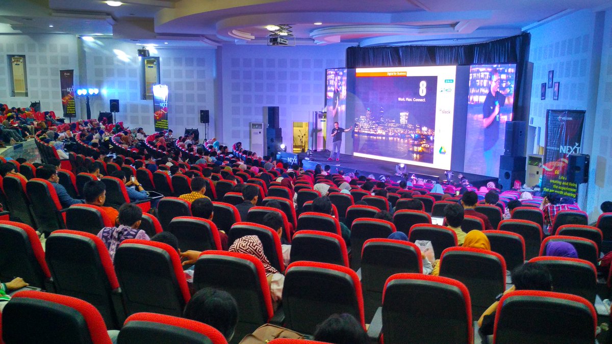 jal_1910's tweet photo. Get Inspired, Be The Next.
#IndonesiaNext2016 
#BikinKerenIndonesia https://t.co/J7CsFaQotP