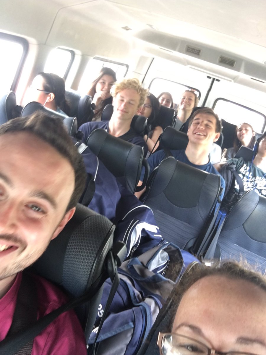 dearECiM's tweet photo. And finally the minibus arrived. #GTLF2016 #ecimlittour @EpsomCollegeMY https://t.co/tOipljOfUo