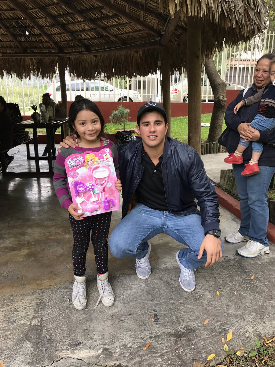 Hemos concluido con otro gran semestre exitoso, cerrando con una posada con más de 90 asistentes. ¡Gracias! #equipandoamex