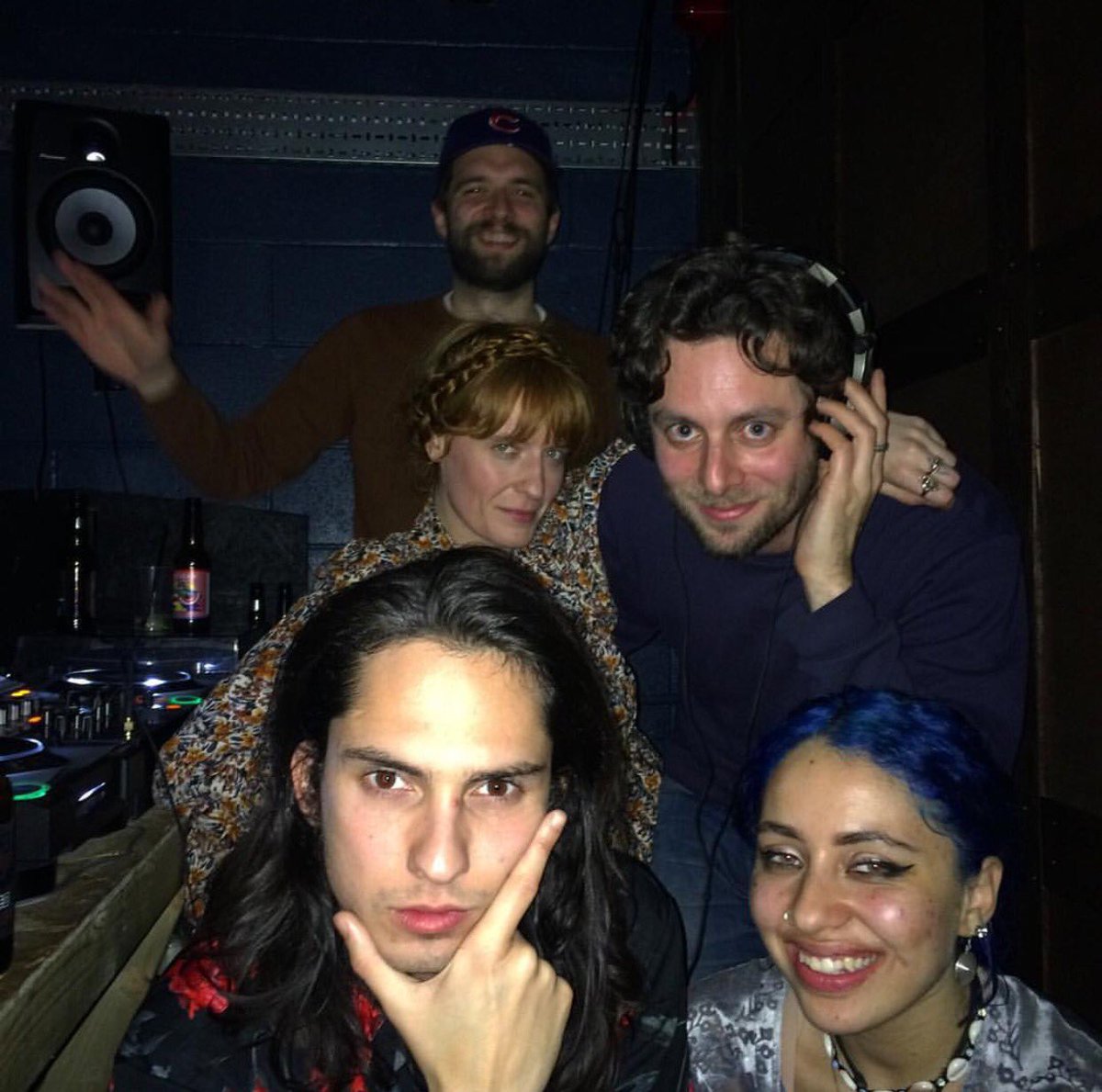 flowelchtumblr's tweet image. Florence Welch guest DJ’s with Wolf Alice and her bf Felix White at YALA! Records on Friday, November 25, 2016
