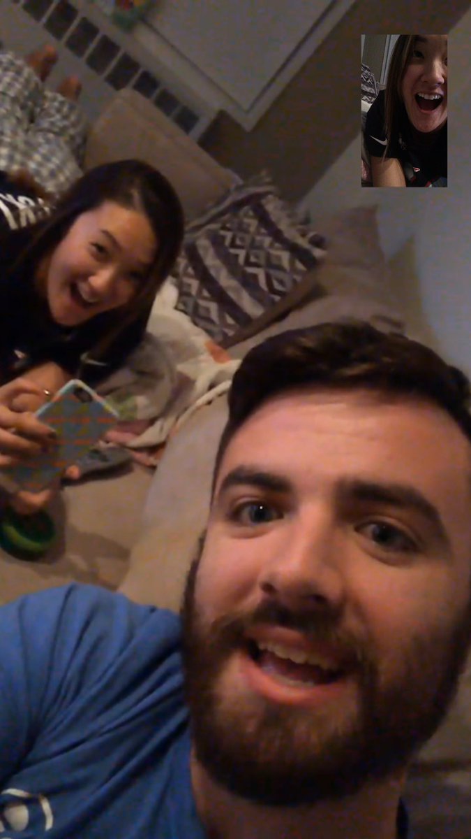 ValerieSzeto's tweet photo. Facetiming @gwhale415 in the same room as @gwhale415 #Weeeird https://t.co/Fak9d5IrR9