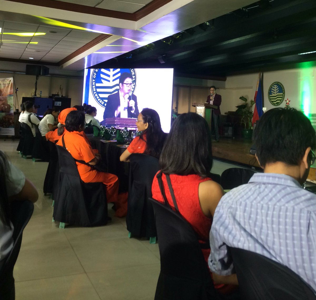 shiela_rc's tweet photo. #worldmeatlesslunch celebration at @DENR_Official #vegansolution to the #climatecrisis https://t.co/UTazKtY3LM