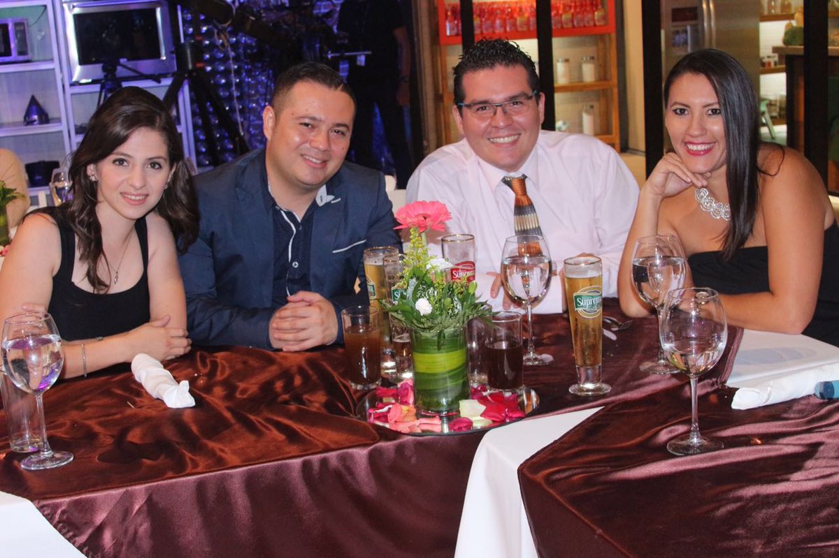 AleTopChef's tweet photo. @NataliaTopChef  exelente noche. 
Ojala se repita. @TopChefSV @RaulDominguezTV  gracias https://t.co/ZuImU4VMFh