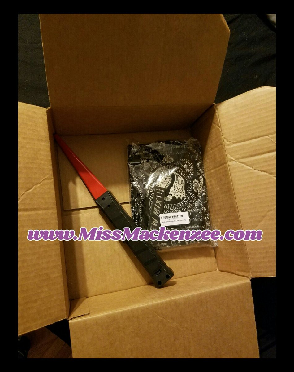 MissMackenzee's tweet photo. New wishlist gifts from a fan. #leggings #electroplay #TaZapper #BDSM #kinky #Mistress #FemDom #FinDom #ProDomme #Goddess #mindfuck https://t.co/Ao61ZDKyvD