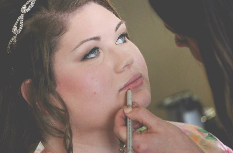 MisfitMiaMakeup's tweet photo. {moments} shared with a bride on her special day <3 https://t.co/1l5UU2FpVm