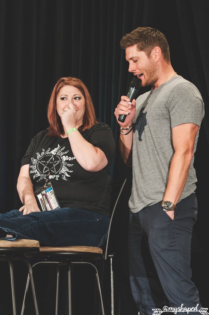amyshaped's tweet photo. .@JensenAckles & the fan with the last question - Main Panel - Salute to Supernatural Dallas 2016 #SPNDALLAS https://t.co/GgkJ7tDeWa