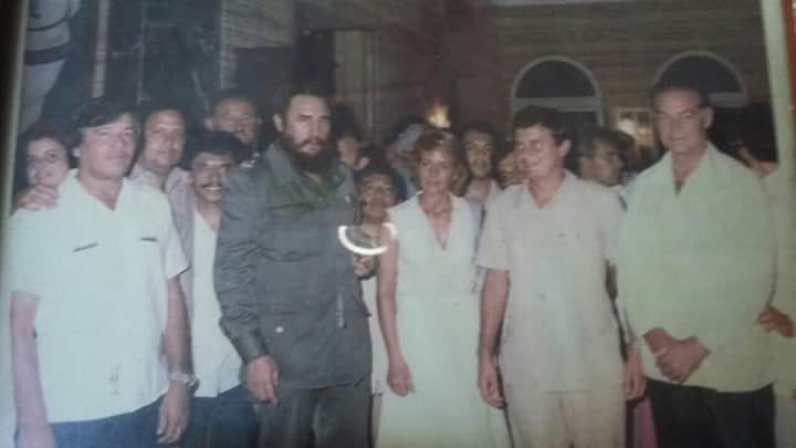 #FidelCastro #FotoHistórica de  visita a #Cuba de <a href="/PedroJoaquin_C/">Pedro Joaquín C</a> ¿Quiénes lo acompañaron en ese viaje? Saludos <a href="/ConlaCancun/">CONLA Cancun</a> <a href="/COMAPPCancun/">COMAPP</a>