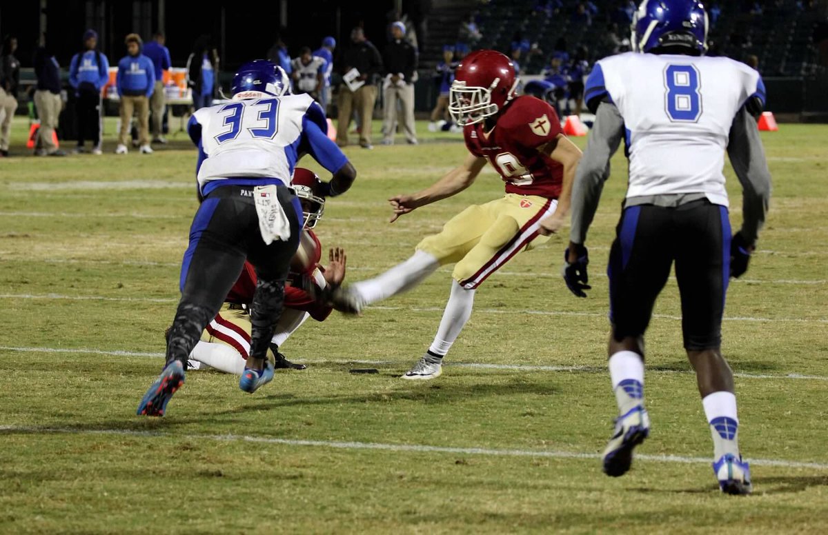 samwaltersh's tweet photo. It's weird to say that I'll never play or cheer at another Brother Martin football game. It's been a great!#sadahs https://t.co/XPEYlfWKNW