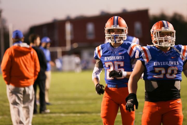 AretzZachary's tweet image. Missing those Friday Night Lights😔🏈🏈