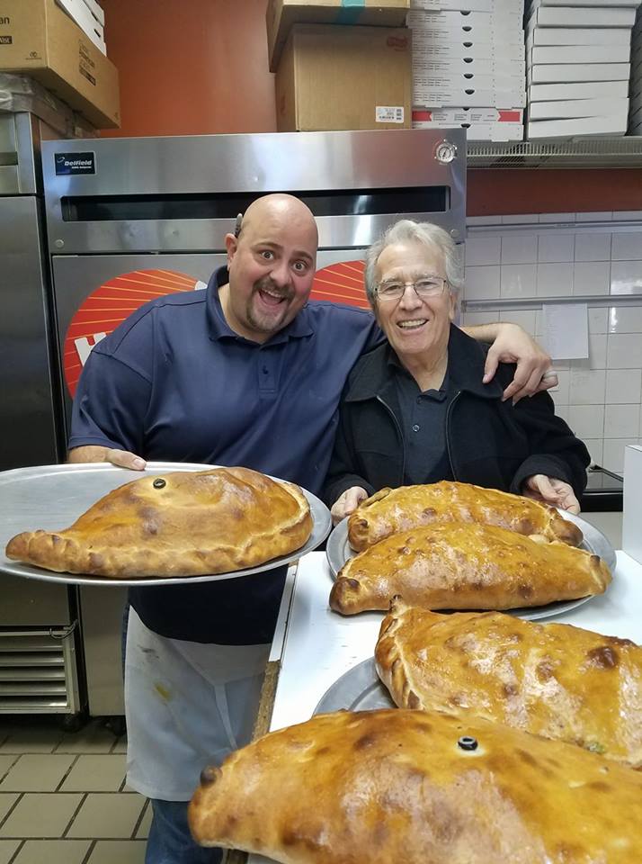 JoesPizzaLLC's tweet photo. Made some BIG CALZONES for Zio Augie!! #newcanaan #ncbuyslocal #escarole #joespizza #brooklyn #bayridge #18ave https://t.co/ETw6PrcPco