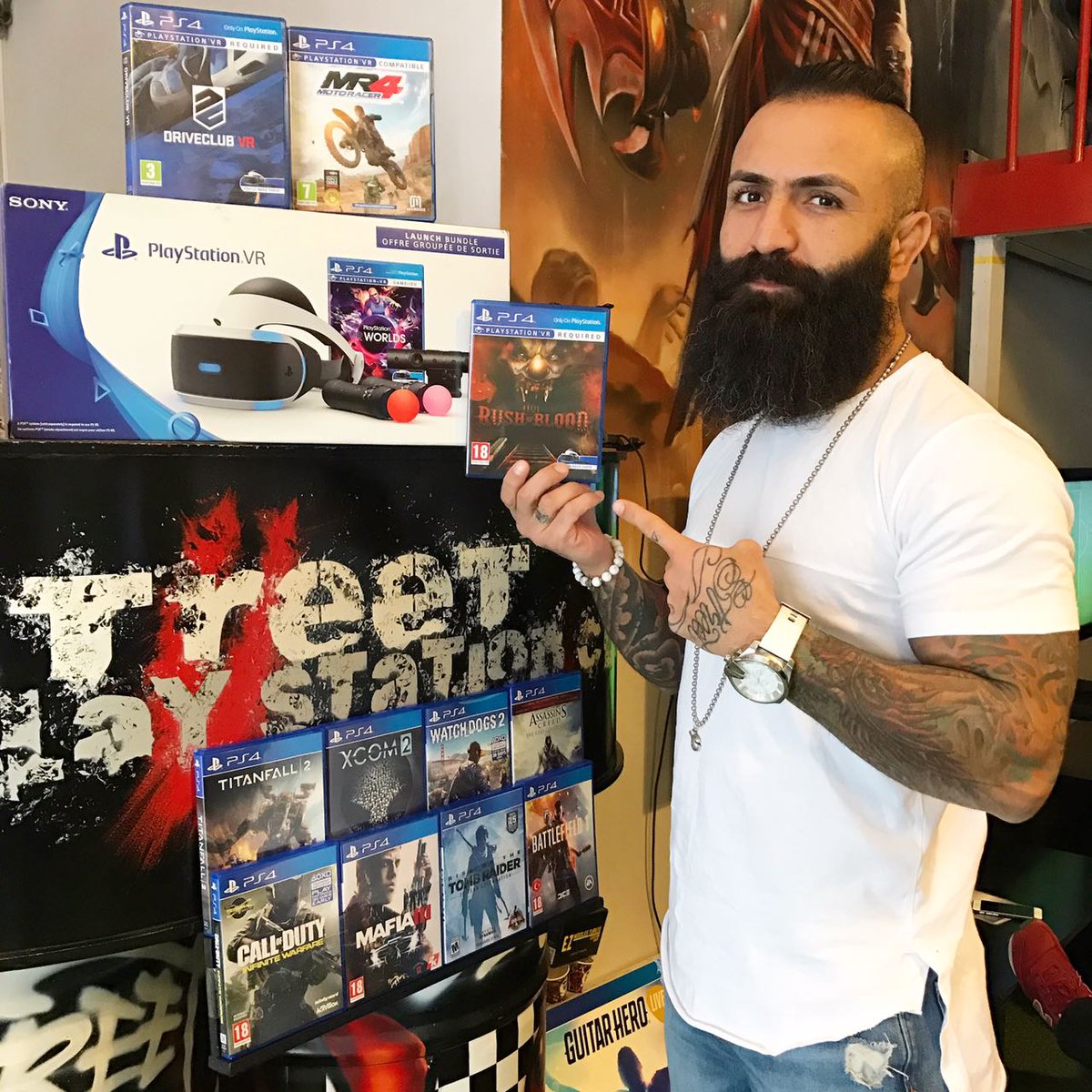 StreetPsClub's tweet photo. Türkiye’de bir ilk! Playstation VR oyunları Street PS Club’da!
Batman Arkham VR, Untik Down Rush of Blood, MR4 motoracer, DriveClub VR! https://t.co/IHGW0fu6Oi