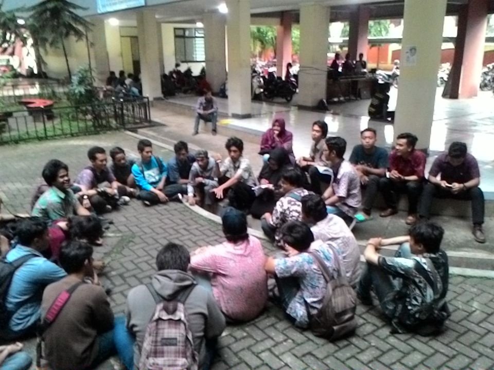 DemaFidkomUIN's tweet photo. Breafing terakhir menuju Milad Fidkom 2016 #Saatnyakitatertawa #Jogetbareng #goyangbareng #IndonesiaKatanya https://t.co/RsYxsaGe34