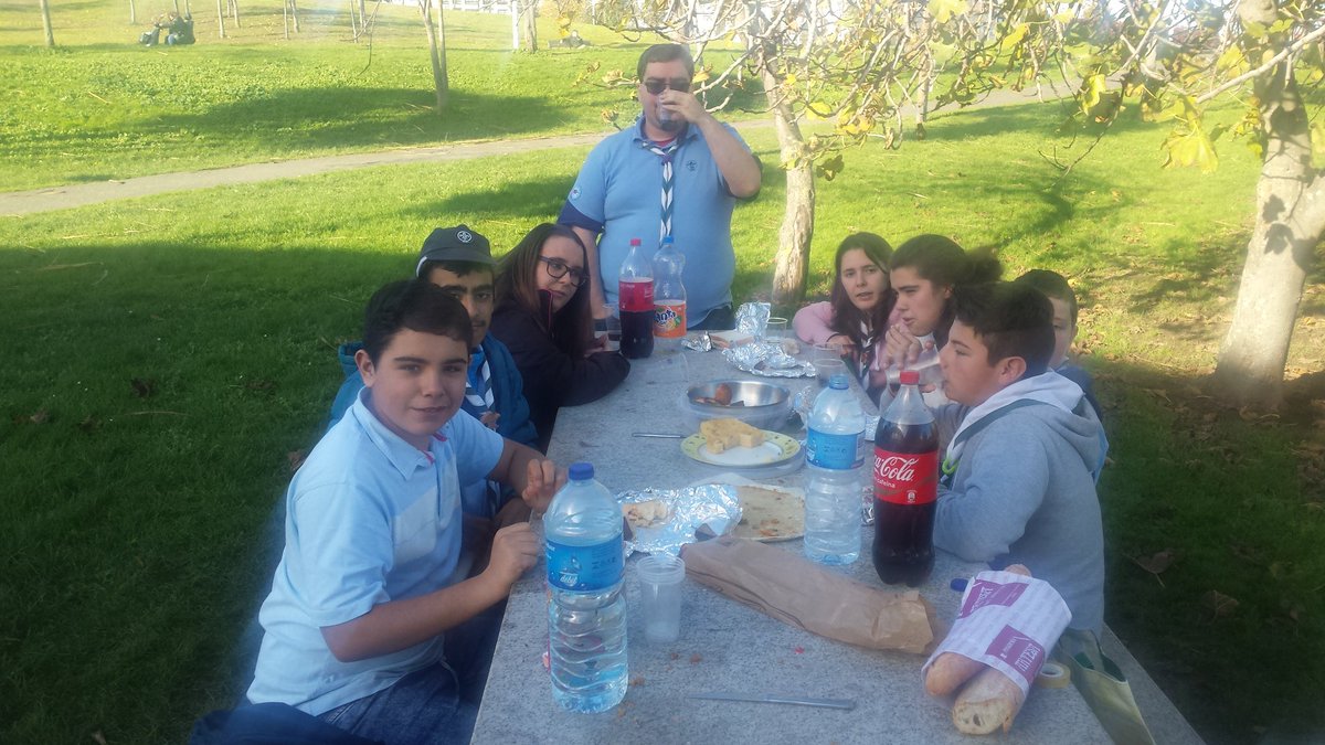 Ojito que pedazo meremdola de la patrulla como premio por conseguir mas puntos este mes