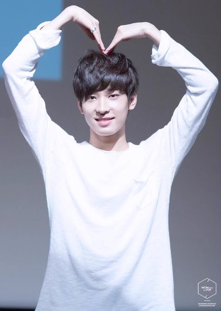 airplxned's tweet photo. #menfessfor @yongguk90_bang bangmax gaboleh nyerah yaa, biar semangat aku kasih love❤ fr: wonu https://t.co/9xvWA0CooV