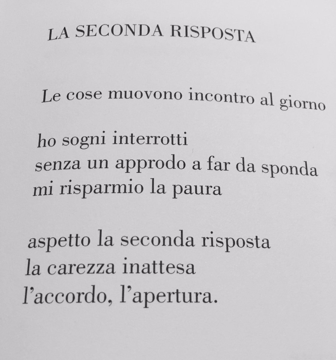 Bettibu7's tweet photo. Essere #composti #poesia @poetarumsilva @Internopoesia @PoesiaeVita @Poesia2punto0 #GianniMontieri https://t.co/F8XYlfkirW