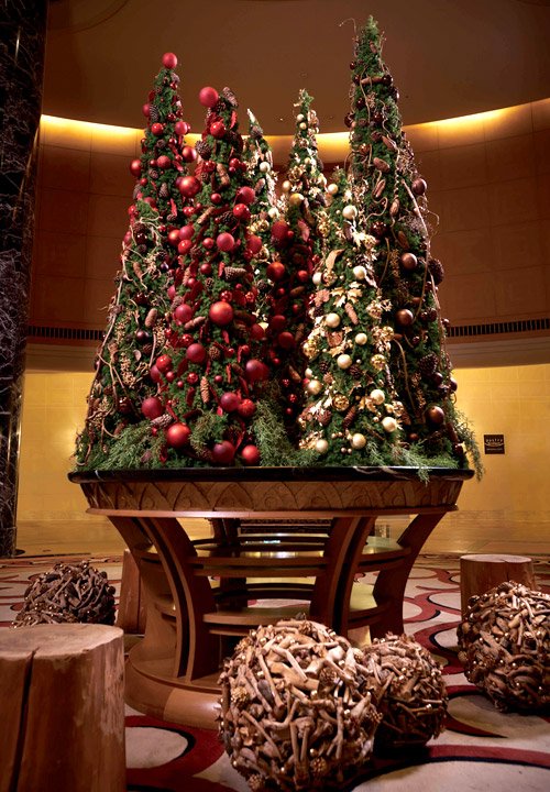 ホテルオークラ福岡 No Twitter ロビーにクリスマスディスプレイが登場 フラワーアーティスト ニコライ バーグマン氏が手がけたナチュラル素材を活かしたあたたかなツリーです ぜひお立ち寄りください 12 25まで展示 Hotelokura ホテルオークラ福岡