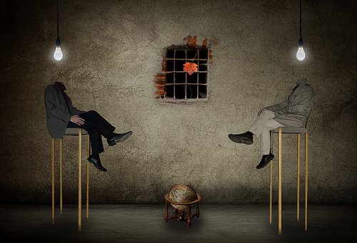 #seAlmeno una volta abbiamo avuto un conflitto tra un piacere e un dovere, l’imperativo categorico esiste la legge morale c’è.
#Kant
