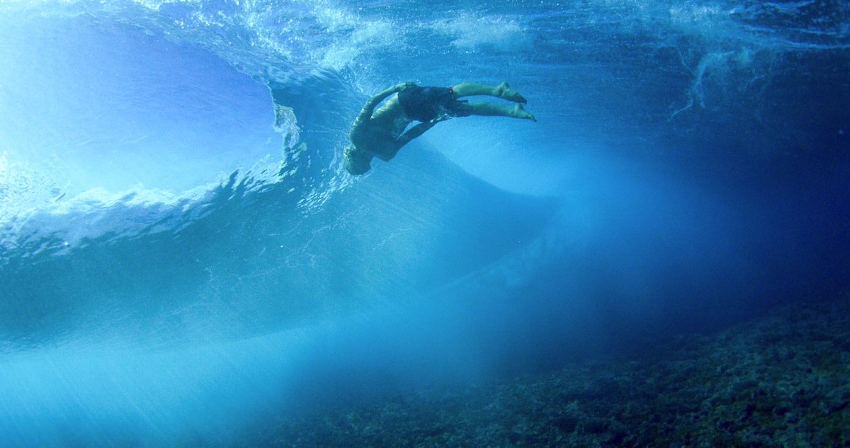 WaimeaFilm's tweet photo. #ViewFromABlueMoon @WaimeaFilm Beautiful cinematography #surf sequences @johnjohnflorenc Curt Morgan @BrainFarm to discuss #Hawaii #film https://t.co/ifdru5Ah2W