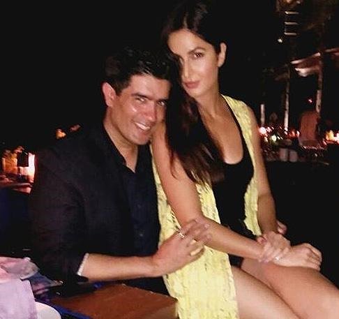 iDivaOfficial's tweet photo. Here's How @ManishMalhotra's Pre-Birthday Was Celebrated In Maldives https://t.co/LhqUYNaBxJ #KatrinaKaif https://t.co/uamV3ldztM