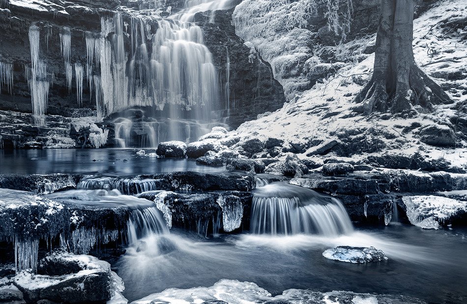 EarthShots's tweet image. Two years ago today: Frozen Scaleber Force Falls by Chris Frost earthshots.org/2014/11/frozen…