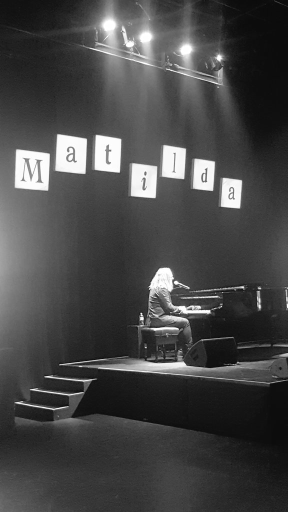 The incredible Tim Minchin takes the stage at #MatildainOz #Adelaide groups launch!
