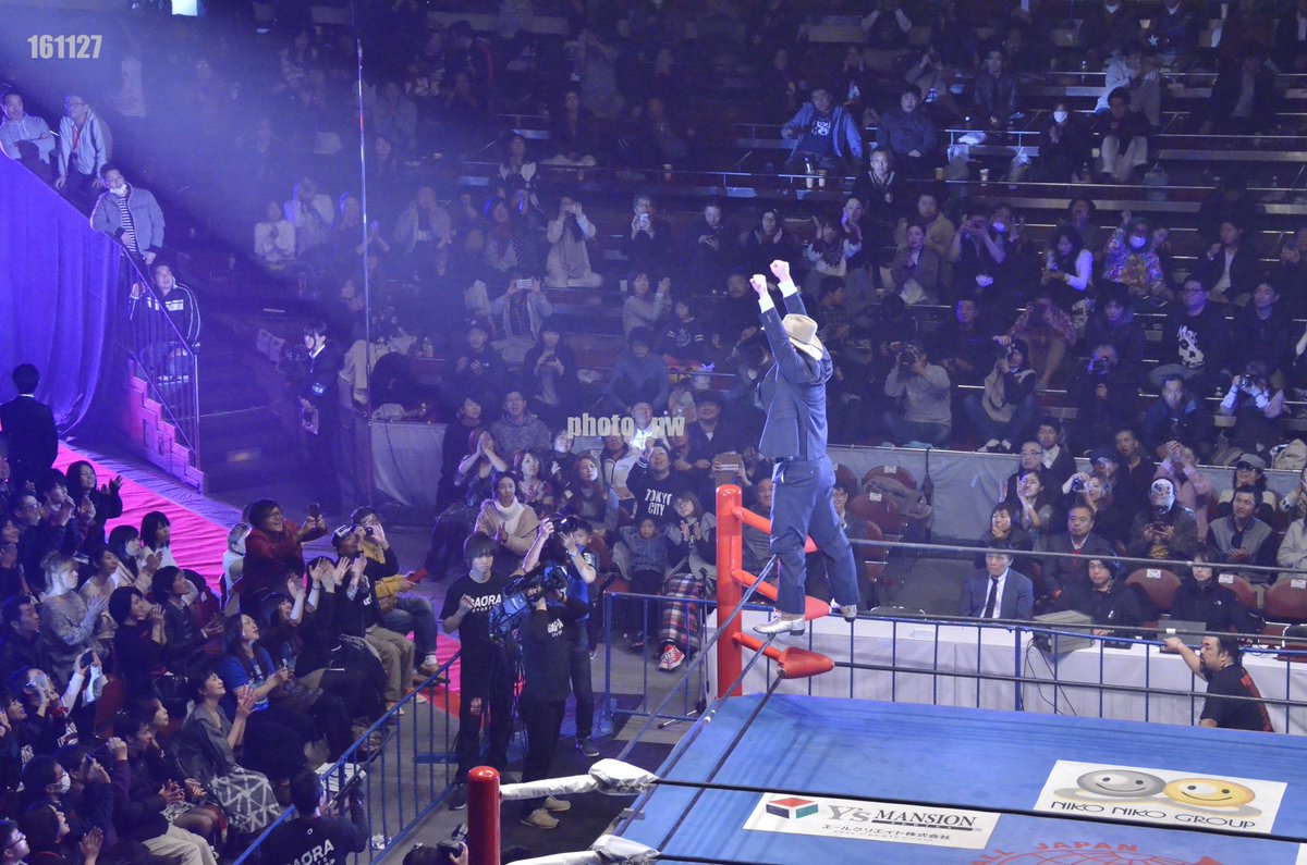 photo_pw's tweet photo. 2016.11.27 全日本両国
ジョー・ドーリング挨拶　#ajpw https://t.co/F1TJEAbdgB