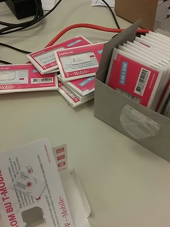 NicoLansen's tweet photo. Bij #denieuwemarken @vivazorggroep bezig met porteren van #Vodafone naar @ZakelijkTMobile https://t.co/ZxphbsQ429