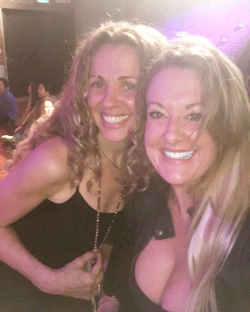 jenglassyoga's tweet photo. Wanderlust'ing with the amazing Dharma that is. #SeaneCorn 😘 #hollywood #wanderlust https://t.co/UYByh7r4Wp