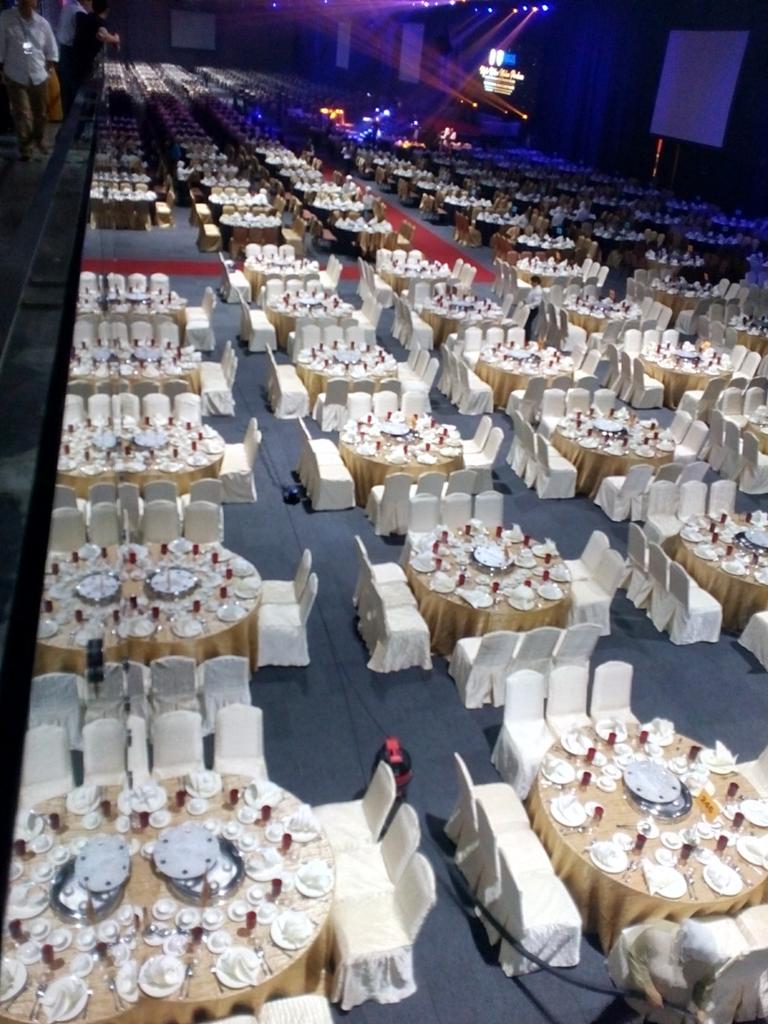 ccl_fika's tweet photo. Arrange dinner 3500 people attend https://t.co/eZUC9oz4Qn