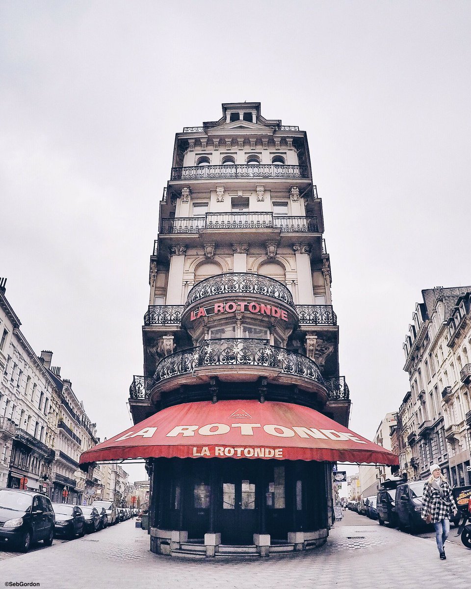 seb_gordon's tweet photo. La Rotonde✨
#Brussels #LiveBrussels #RadissonRedBrussels #GoPro #streetphotography https://t.co/2019ufHw92