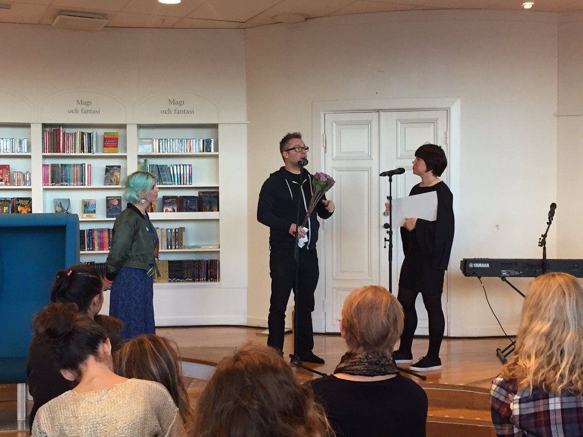 RFSU's tweet photo. Just nu: årets RFSU-pris går till Johan Holmström för "snipp och snopp-sången", stort grattis! https://t.co/lY9KBggz2b