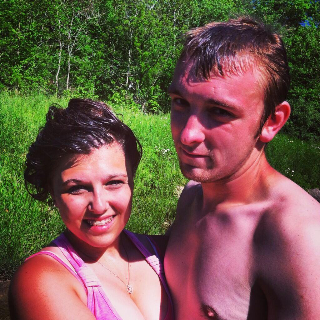 Thatbitch93's tweet photo. I honestly don't think I've ever loved someone as much as I love him he's everything and more to me ♡ 2 days down 7 to go . https://t.co/FaLXhUOp7X