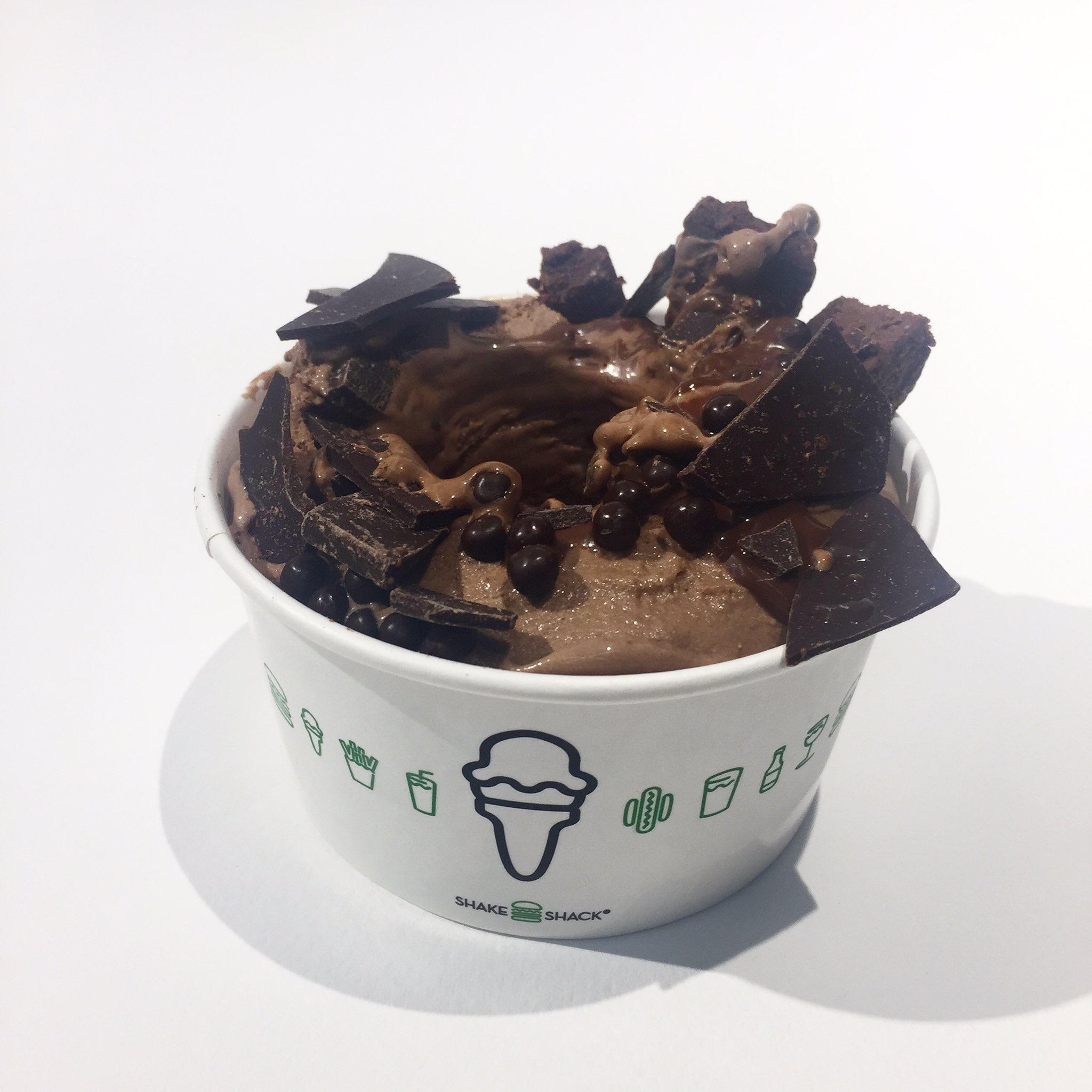 Shake Shack Korea в X: „쉑어택 하나면 월요병 극복! #shakeshackkr #shakeshack  #shackattack #concrete #쉐이크쉑 #쉑쉑버거 #쉑어택 #콘크리트 #기부 #월요병 #극복  https://t.co/FKRENa5cYF“ / X