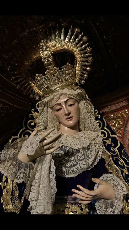 MiradyVed's tweet photo. La Virgen de los Dolores vestida de azul y jacinto para el tiempo de Adviento con  nuevo tocado de encaje, regalo de  D. Romualdo Delgado. https://t.co/ieBg87Bi0d