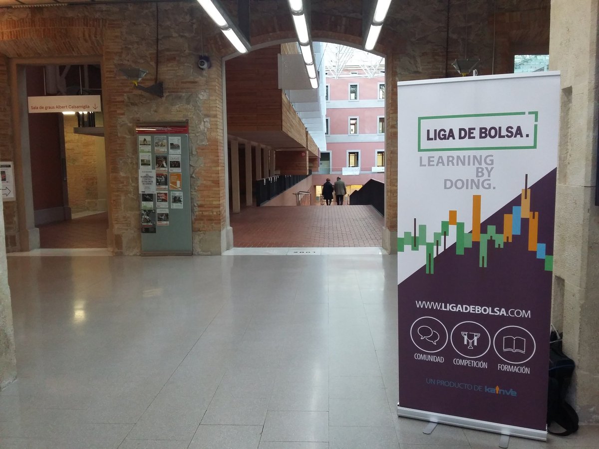 LigadeBolsa's tweet photo. Ya estamos preparados en el Campus Ciudatella en la @univpompeufabra #LCBU #Bolsa #Trading https://t.co/t0jVrpfyvk