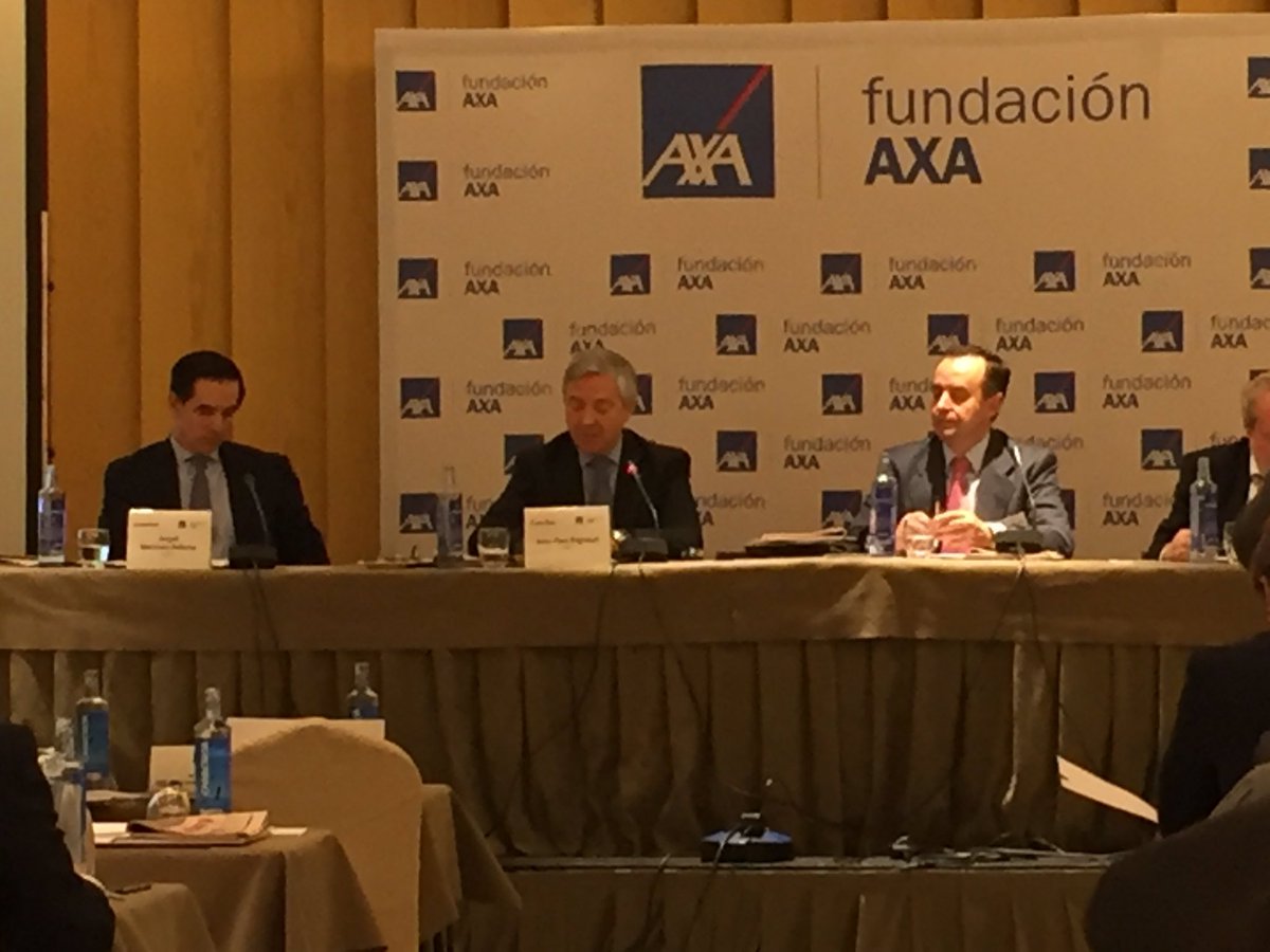 FundacionAXA's tweet photo. @JPRignault_AXA: hay que hacer una reforma estructural del sistema de #pensiones para garantizar su sostenibilidad https://t.co/T1K7cfDpAt