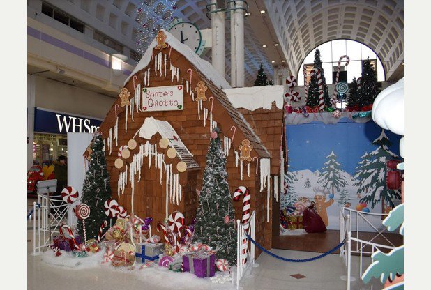SkylineTaxisNth's tweet image. Edible Santa's grotto at Weston Favell shopping center is a world first!
#northants #skylinetaxis 
m.northampton-news-hp.co.uk/edible-santa-s…