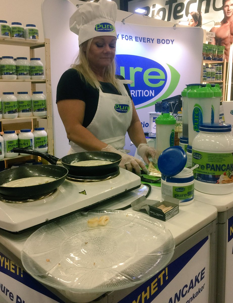 Puresport1's tweet photo. Provsmakning på pure PANCAKE på Fitnessfestivalen 2016 https://t.co/VZe1B0bLta