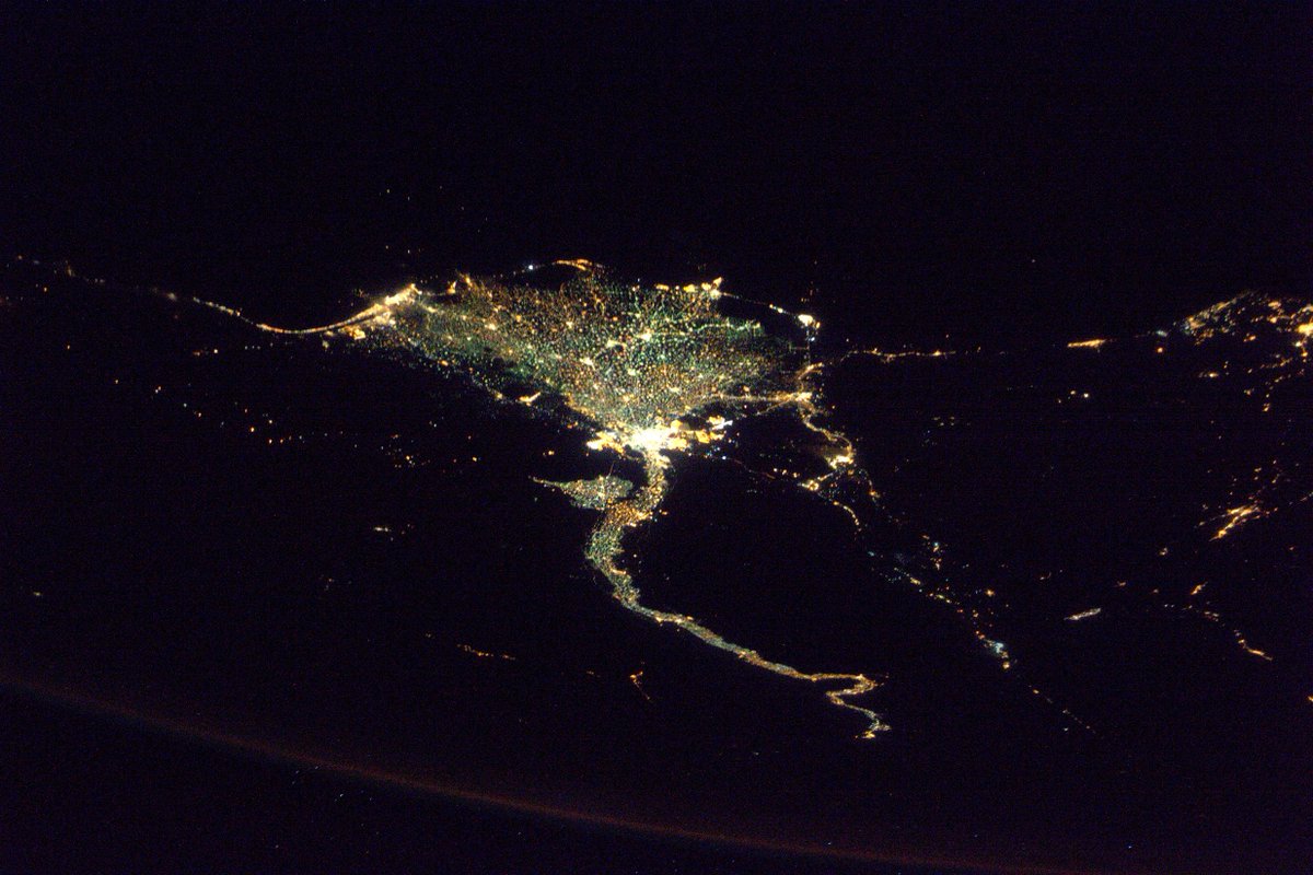Thom_astro's tweet photo. Night pass over #Egypt and the #Nile river, one of the most recognisable features of Earth at night. #Proxima https://t.co/Zk5XsgNjFH https://t.co/5FPdhoak0j