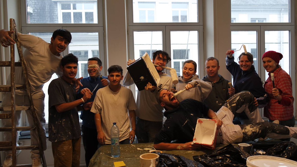 L'équipe des volontaires CB ce week-end <a href="/IlesDePaix/">Iles de Paix</a> Huy #volontariat # local #compagnonsB