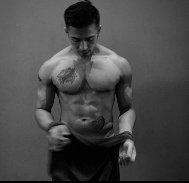 ferrylanda17's tweet photo. Selamat sore guys . Keep healthy #gym #fitness https://t.co/s2Mldj4qLp