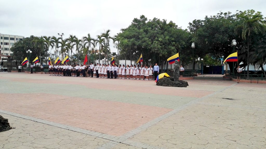 GoberElOro's tweet photo. Ahora Gdora. (E) @roluna35 preside evento de conmemoración del día del Himno del #Ecuador realizado por @FFAAECUADOR https://t.co/E9nIy1JxXU