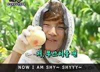 daesungfishh's tweet photo. The things Daesung wear... Part 2 #nuguseyo #Daesoon ahhhhh https://t.co/lzaLxdQA76