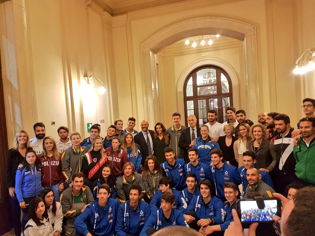 2 ore di sport in tutte le scuole primarie! Straordinario risultato del nuovo accordo tra <a href="/MiurSocial/">MiurSocial 😷</a> e <a href="/Coninews/">CONI</a>. Una svolta epocale...