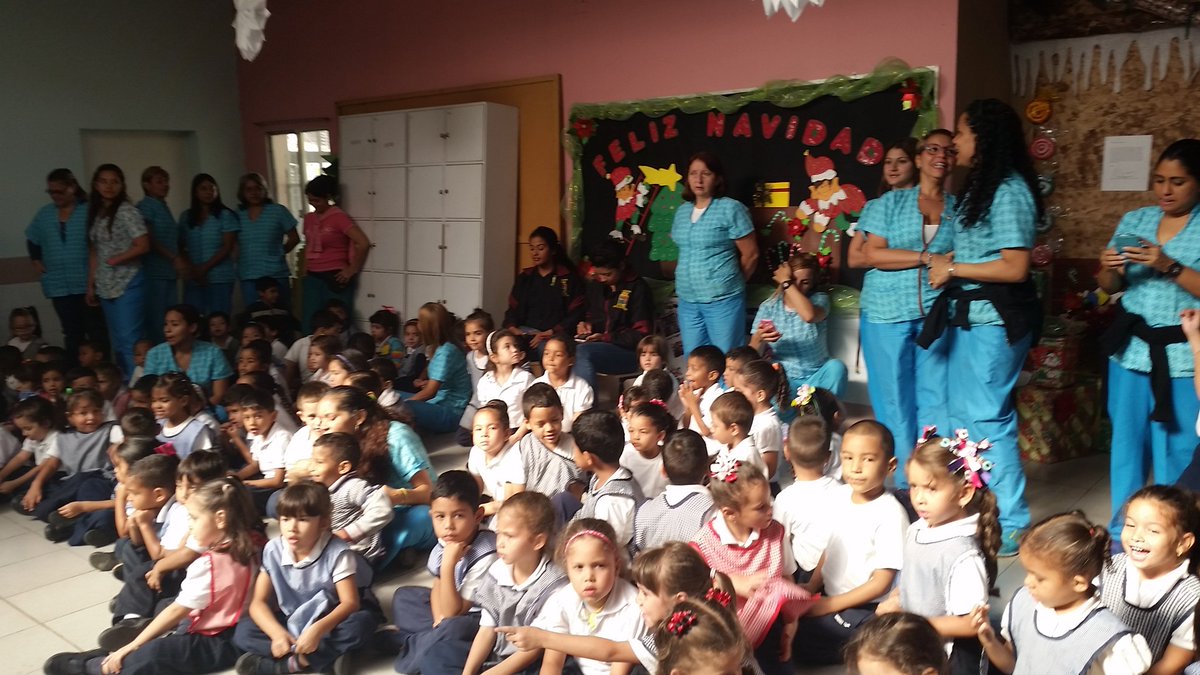 ¡Feliz navidad!  <a href="/CEIEjercito/">CEI del Ejército</a>  #EjercitoFanb
