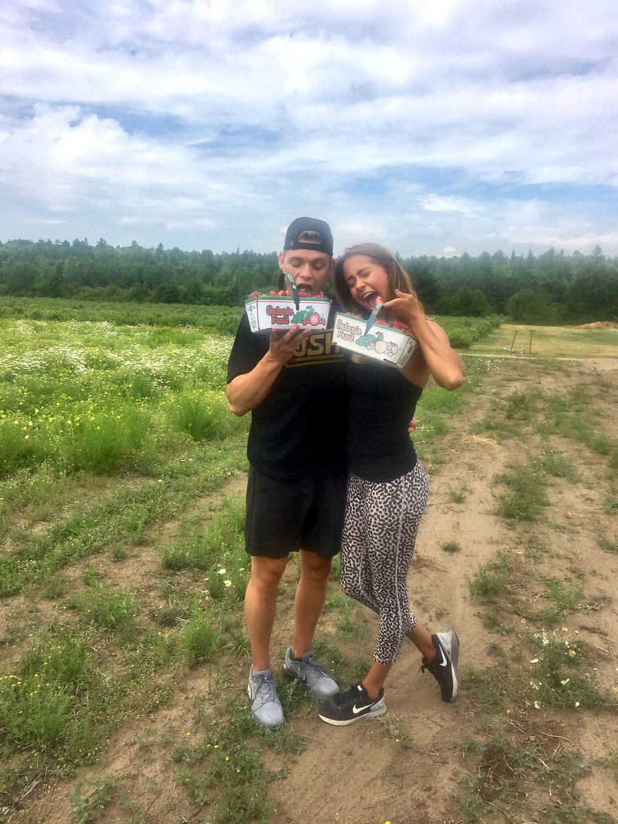 MeaghanJerrard's tweet photo. Happy 20th Birthday to my best friend! I feel so incredibly lucky to call you mine! Hope you have the best day ever!!! @shkodaddy28 ♥️ https://t.co/JISo2xVBYG