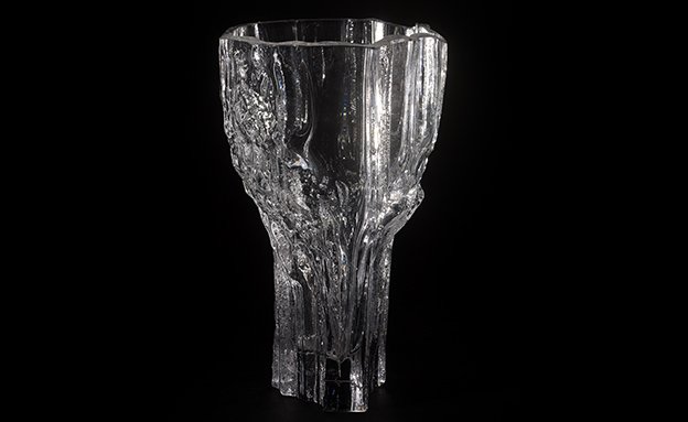 Stunning post-war glass is on display in 'Modern design and graphics: objects and prints from post-war Europe' <a href="/britishmuseum/">British Museum</a> until 22 Jan.