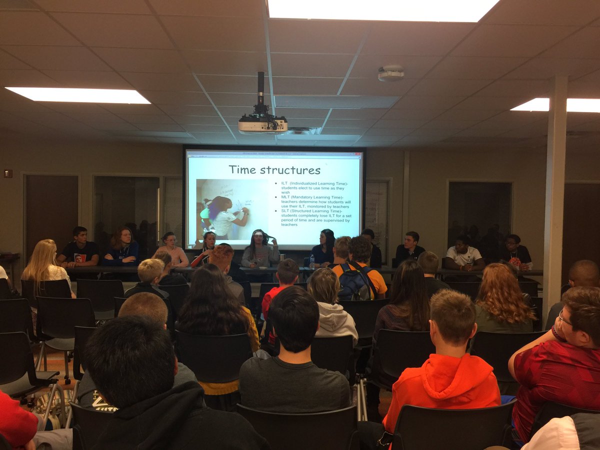 PCPaxtonPilot's tweet photo. Students sharing experiences with their peers about Personalized Learning @Edzealot @PCHSHalls @PCHSprincipals https://t.co/p8TkJwJmLQ