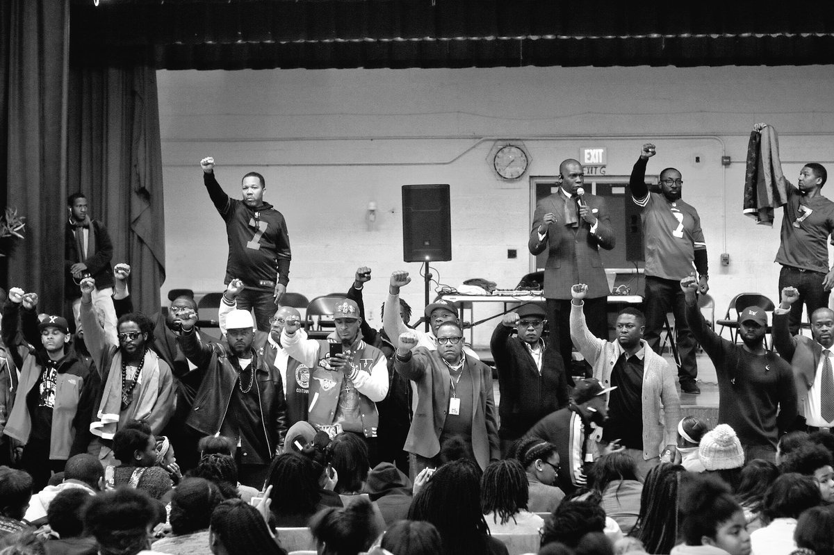 TariqToure's tweet photo. Honored to be with 100+ Black Brothers gathered this morning to welcome Connexions HS student back to school! #BeTheLight #KEYSDevelopment https://t.co/c6QQ4By2DD