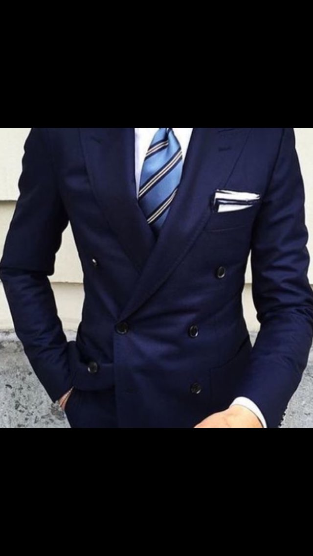 fashionhommemex's tweet photo. Tres maneras de utilizar un traje cruzado!! #FelizLunes #menfashion #conmuchoestilo #happymonday https://t.co/NC89g7XwbR